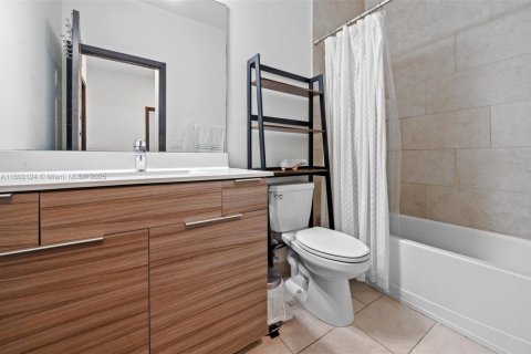 Adosado en venta en Miami Lakes, Florida, 3 dormitorios, 147.53 m2 № 1864665 - foto 27
