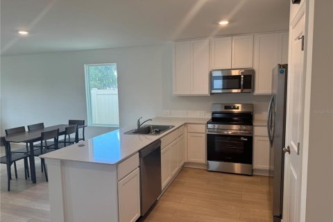 Villa ou maison à louer à Haines City, Floride: 4 chambres, 170.01 m2 № 2383948 - photo 5
