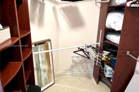 Купить кондоминиум в Авентура, Флорида 2 спальни, 135.64м2, № 1860744 - фото 15