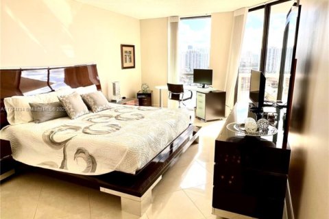 Купить кондоминиум в Авентура, Флорида 2 спальни, 135.64м2, № 1860744 - фото 5