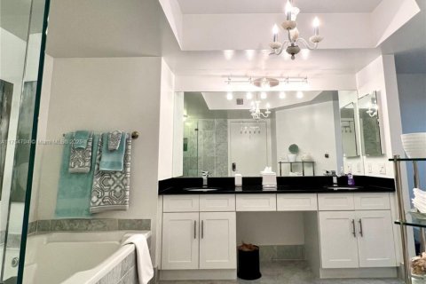 Купить кондоминиум в Авентура, Флорида 2 спальни, 135.64м2, № 1860744 - фото 18