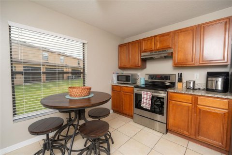 Townhouse in Brandon, Florida 3 bedrooms, 144.74 sq.m. № 1840277 - photo 13