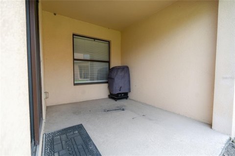 Townhouse in Brandon, Florida 3 bedrooms, 144.74 sq.m. № 1840277 - photo 8