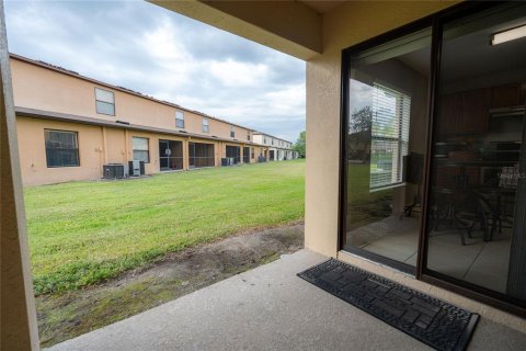 Townhouse in Brandon, Florida 3 bedrooms, 144.74 sq.m. № 1840277 - photo 7