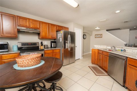 Townhouse in Brandon, Florida 3 bedrooms, 144.74 sq.m. № 1840277 - photo 12