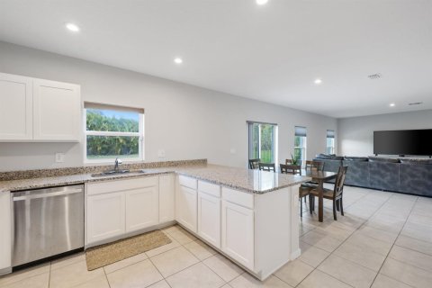 Casa en venta en St. Lucie, Florida, 4 dormitorios, 199.46 m2 № 2188067 - foto 14