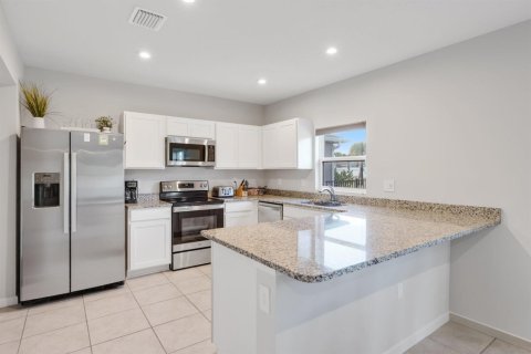 Casa en venta en St. Lucie, Florida, 4 dormitorios, 199.46 m2 № 2188067 - foto 10