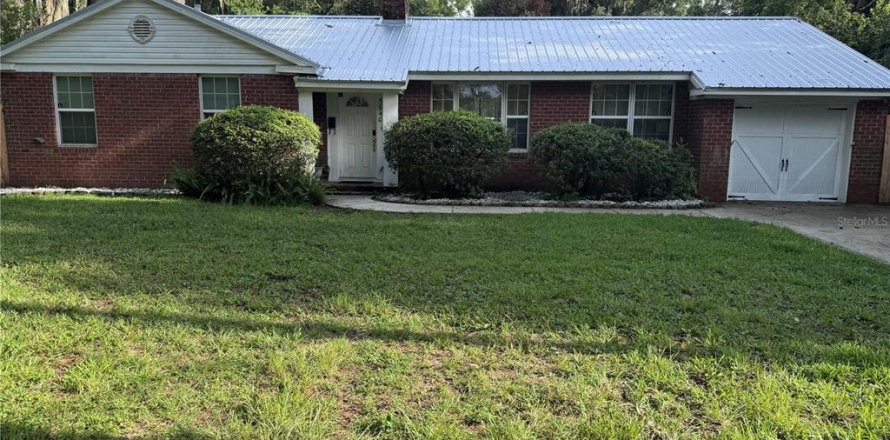 House in Jacksonville, Florida 3 bedrooms, 127.83 sq.m. № 1884583