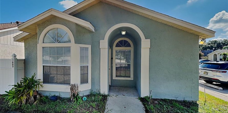 Villa ou maison à Winter Park, Floride 3 chambres, 101.82 m2 № 2395677