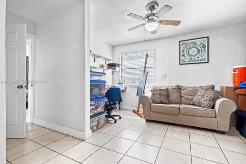 Casa en venta en Hollywood, Florida, 3 dormitorios, 107.58 m2 № 2152776 - foto 8