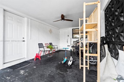 Casa en venta en Hollywood, Florida, 3 dormitorios, 107.58 m2 № 2152776 - foto 23
