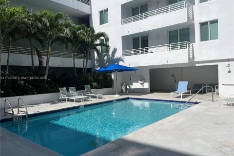 Condo in Miami Beach, Florida, 1 bedroom  № 1669159 - photo 4