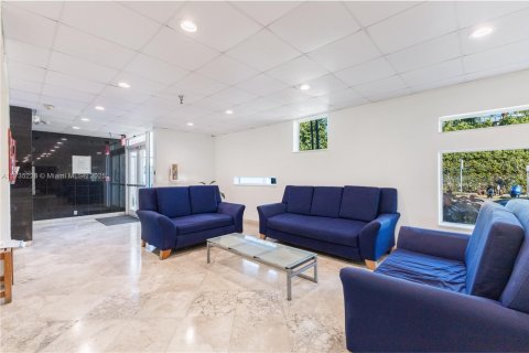 Condo in Miami Beach, Florida, 1 bedroom  № 1669159 - photo 24
