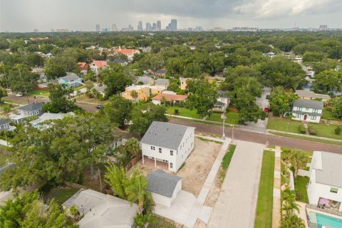 House in Saint Petersburg, Florida 5 bedrooms, 267.19 sq.m. № 2096865 - photo 13