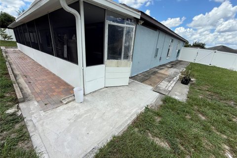 House in Orlando, Florida 3 bedrooms, 160.07 sq.m. № 1913545 - photo 24