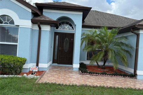 House in Orlando, Florida 3 bedrooms, 160.07 sq.m. № 1913545 - photo 2