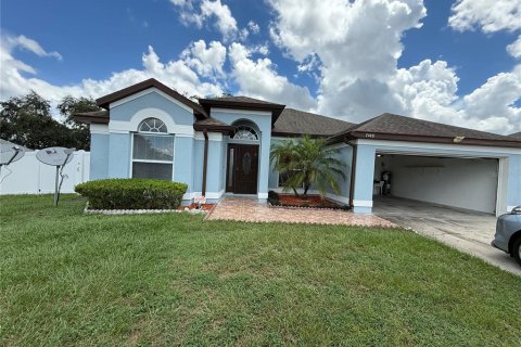 House in Orlando, Florida 3 bedrooms, 160.07 sq.m. № 1913545 - photo 1