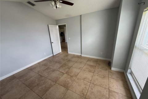 House in Orlando, Florida 3 bedrooms, 160.07 sq.m. № 1913545 - photo 5