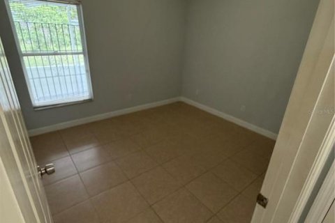 House in Orlando, Florida 3 bedrooms, 160.07 sq.m. № 1913545 - photo 15