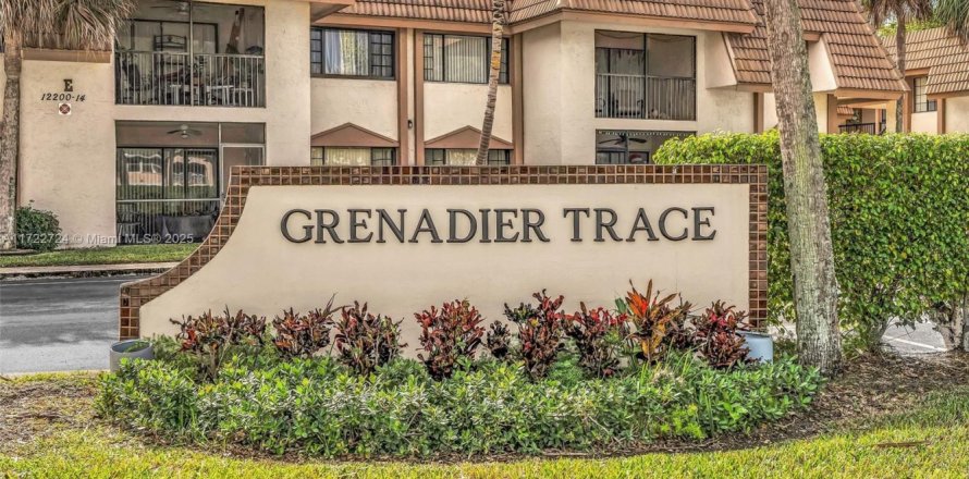 Condo in Coral Springs, Florida, 3 bedrooms  № 1473475