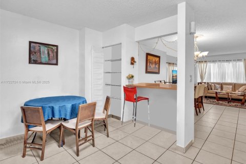 Condo in Coral Springs, Florida, 3 bedrooms  № 1473475 - photo 20