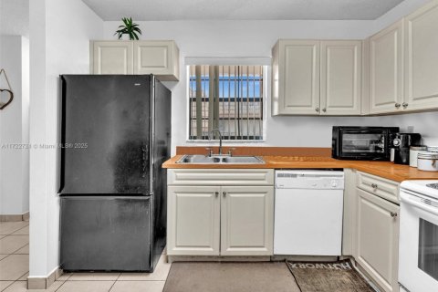 Condo in Coral Springs, Florida, 3 bedrooms  № 1473475 - photo 19