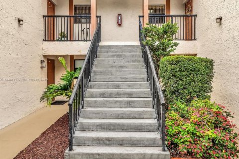 Condo in Coral Springs, Florida, 3 bedrooms  № 1473475 - photo 24