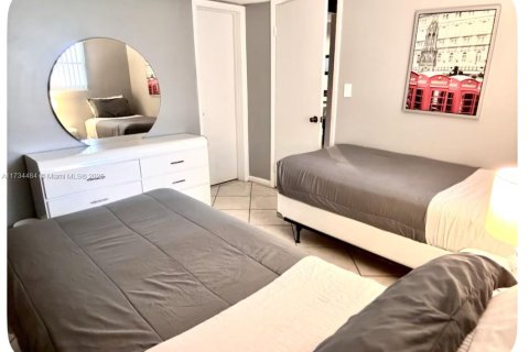 Condominio en alquiler en Sunny Isles Beach, Florida, 2 dormitorios, 84.08 m2 № 2013582 - foto 27