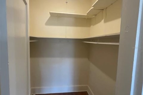 Снять в аренду квартиру в Сент-Питерсберг, Флорида 1 комната, 529.54м2, № 2203947 - фото 13