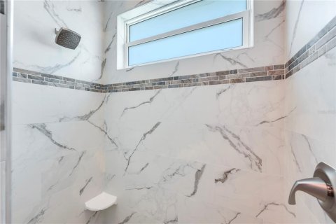 Купить виллу или дом в Порт-Шарлотт, Флорида 7 комнат, 219.34м2, № 1751811 - фото 27