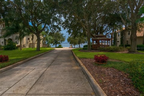 House in Oakland, Florida 4 bedrooms, 295.62 sq.m. № 1912855 - photo 3