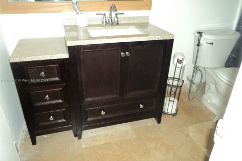 Condo in North Miami, Florida, 2 bedrooms  № 1959610 - photo 9