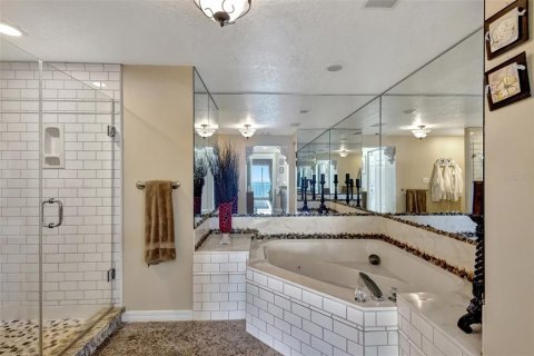Condo in Hutchinson Island South, Florida, 4 bedrooms  № 1723655 - photo 23