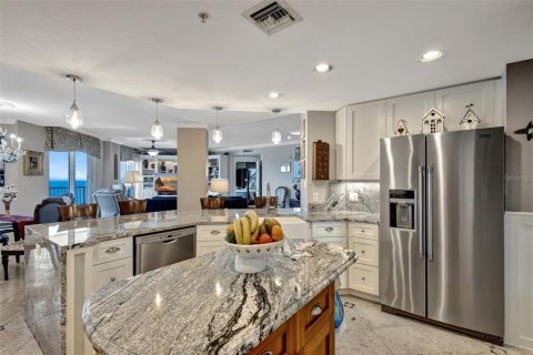 Condo in Hutchinson Island South, Florida, 4 bedrooms  № 1723655 - photo 10