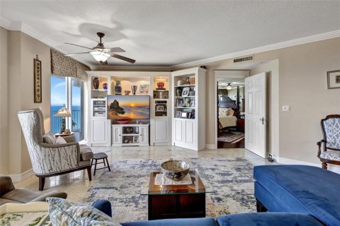 Condo in Hutchinson Island South, Florida, 4 bedrooms  № 1723655 - photo 17