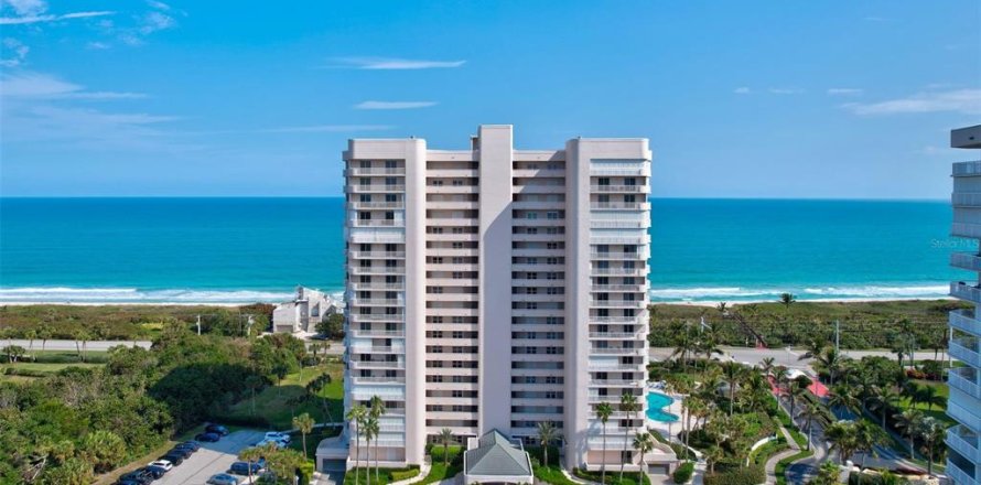 Condo in Hutchinson Island South, Florida, 4 bedrooms № 1723655