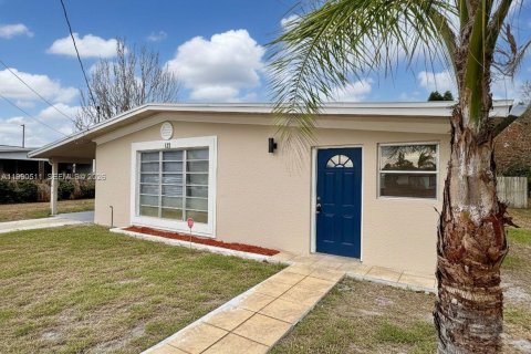 Casa en alquiler en Port St. Lucie, Florida, 3 dormitorios, 137.03 m2 № 2057916 - foto 4