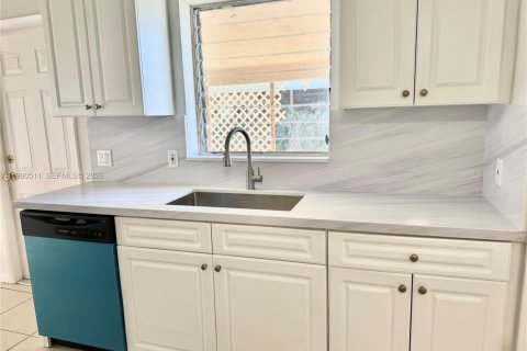 Casa en alquiler en Port St. Lucie, Florida, 3 dormitorios, 137.03 m2 № 2057916 - foto 7