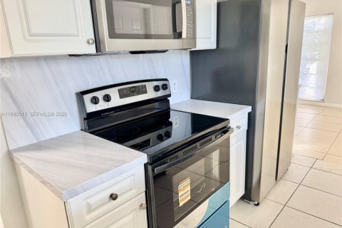 Casa en alquiler en Port St. Lucie, Florida, 3 dormitorios, 137.03 m2 № 2057916 - foto 8