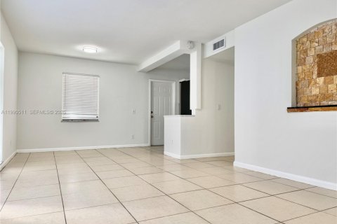 Casa en alquiler en Port St. Lucie, Florida, 3 dormitorios, 137.03 m2 № 2057916 - foto 6