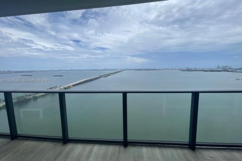 Copropriété à louer à Miami, Floride: 1 chambre, 89.09 m2 № 1982933 - photo 1