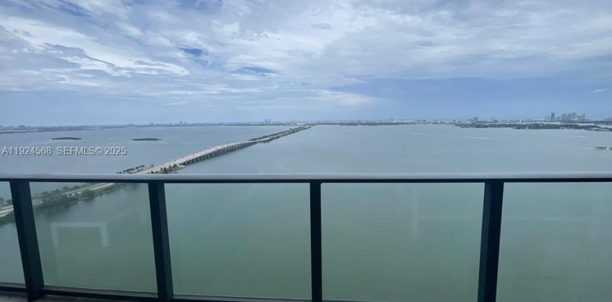 Condo à Miami, Floride, 1 chambre  № 1982933