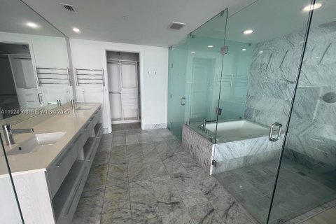 Copropriété à louer à Miami, Floride: 1 chambre, 89.09 m2 № 1982933 - photo 14