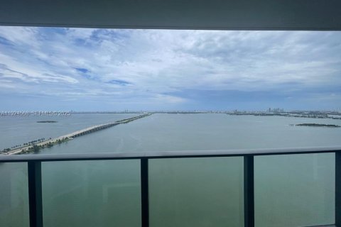 Copropriété à louer à Miami, Floride: 1 chambre, 89.09 m2 № 1982933 - photo 16