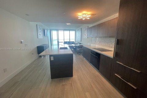 Copropriété à louer à Miami, Floride: 1 chambre, 89.09 m2 № 1982933 - photo 3