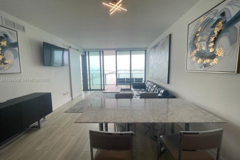 Copropriété à louer à Miami, Floride: 1 chambre, 89.09 m2 № 1982933 - photo 4
