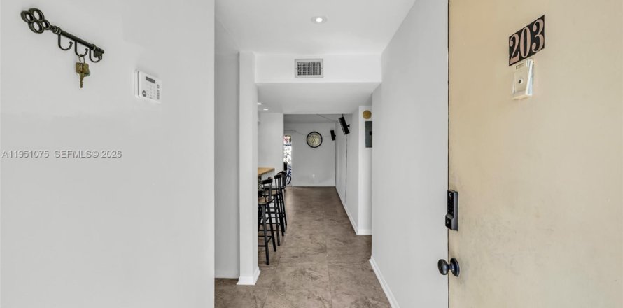 Condominio en Coral Springs, Florida, 2 dormitorios  № 2153120