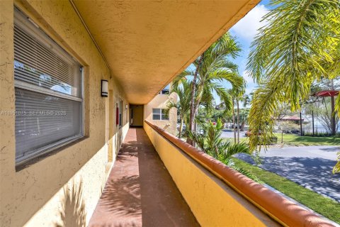 Condominio en venta en Coral Springs, Florida, 2 dormitorios, 95.69 m2 № 2153120 - foto 26