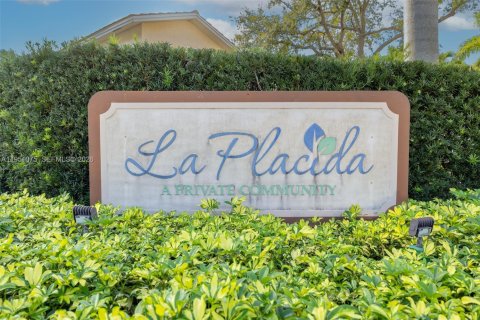 Condominio en venta en Coral Springs, Florida, 2 dormitorios, 95.69 m2 № 2153120 - foto 23