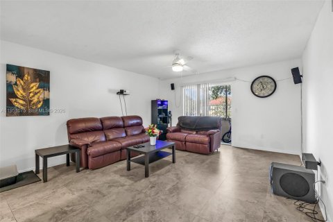Condominio en venta en Coral Springs, Florida, 2 dormitorios, 95.69 m2 № 2153120 - foto 7
